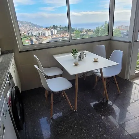 Pilar Balconies In Φουνκάλ