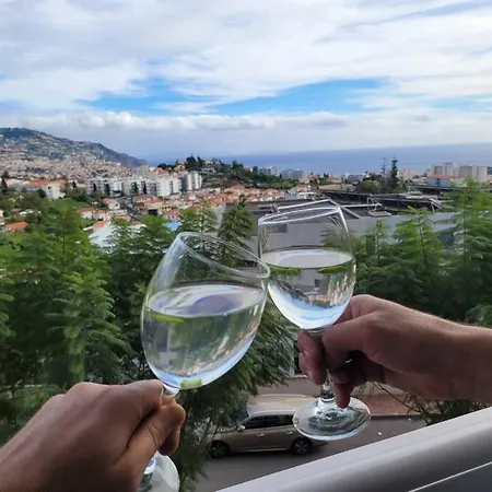 Pilar Balconies In * Φουνκάλ